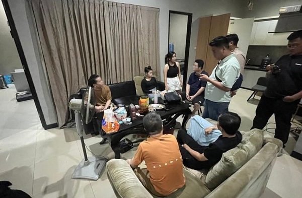 kantor-imigrasi-semarang-mengungkap-kasus-love-scamming-melibatkan-4-wn-tiongkok-dokistimewa-1780809651857_169